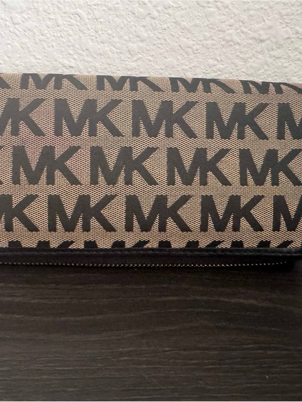 Michael Kors Monogram Zip Wallet in Tan and Black with Gold Plaqueu